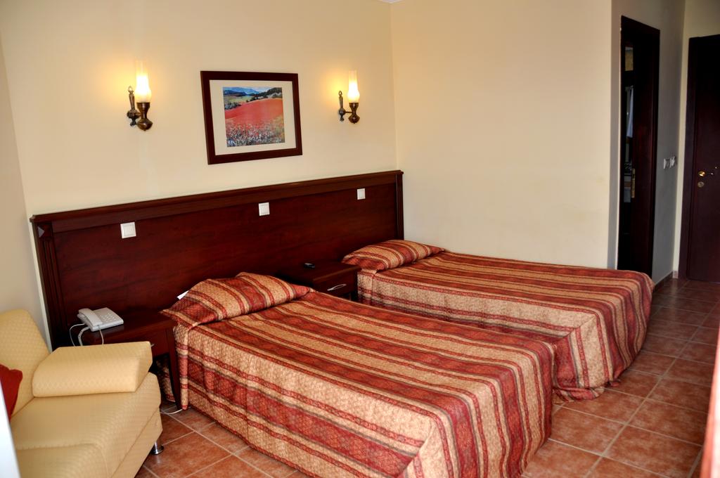 Larissa Sultan's Beach Hotel 4*