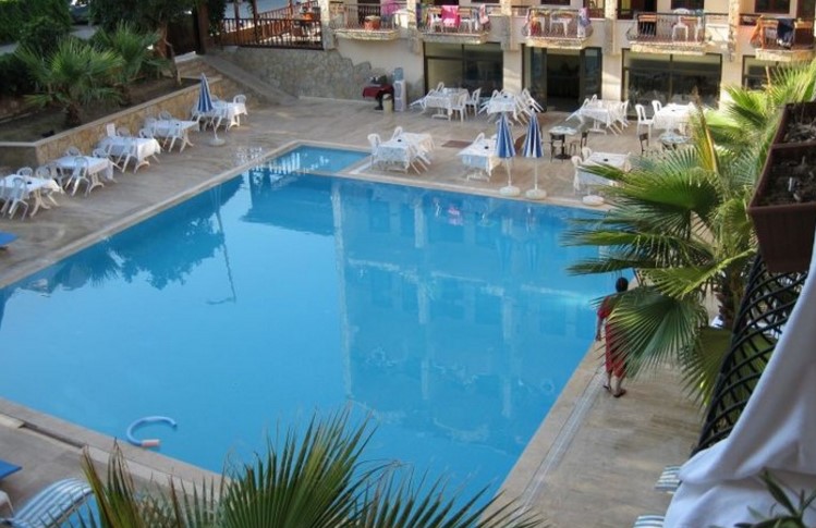 Club Herakles Hotel 3*
