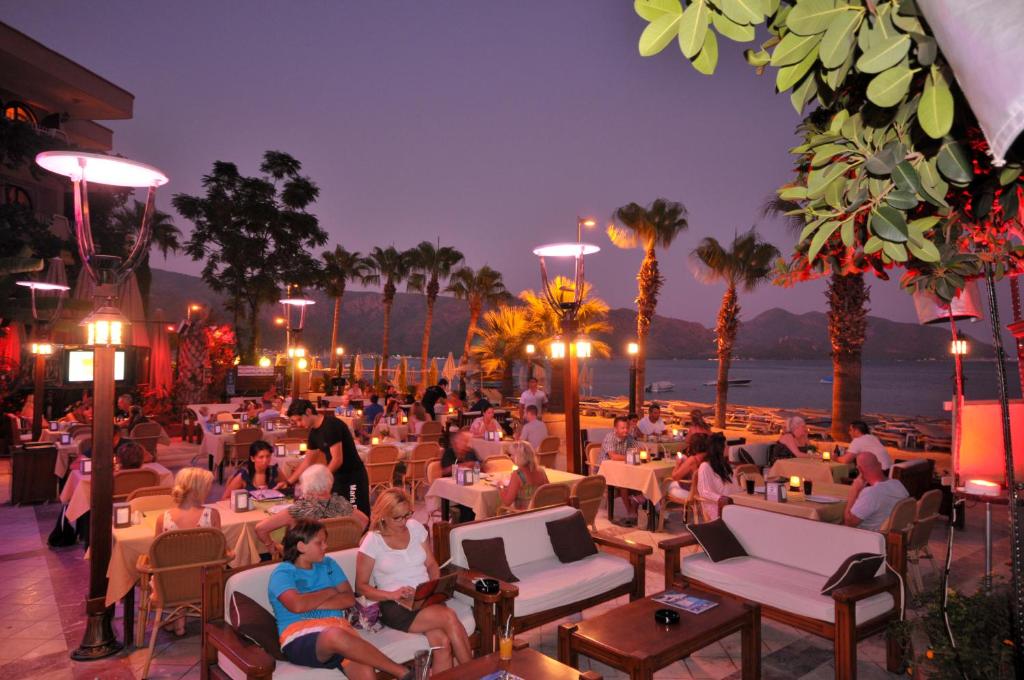 Maris Beach Hotel 3*