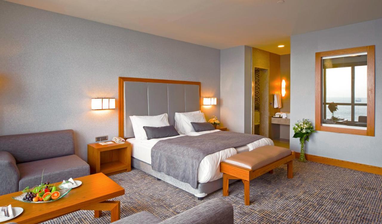 The Green Park Pendik 5*