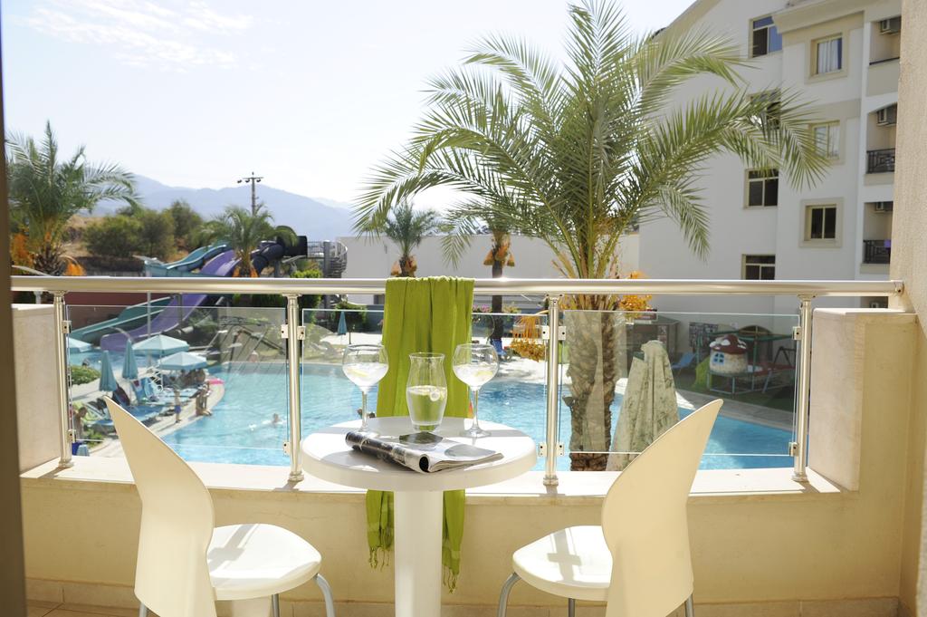 Cosmopolitan Resort 4*