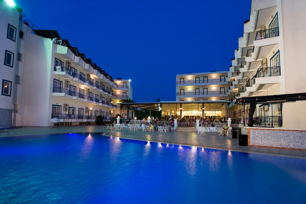 Ares Blue Hotel 3*