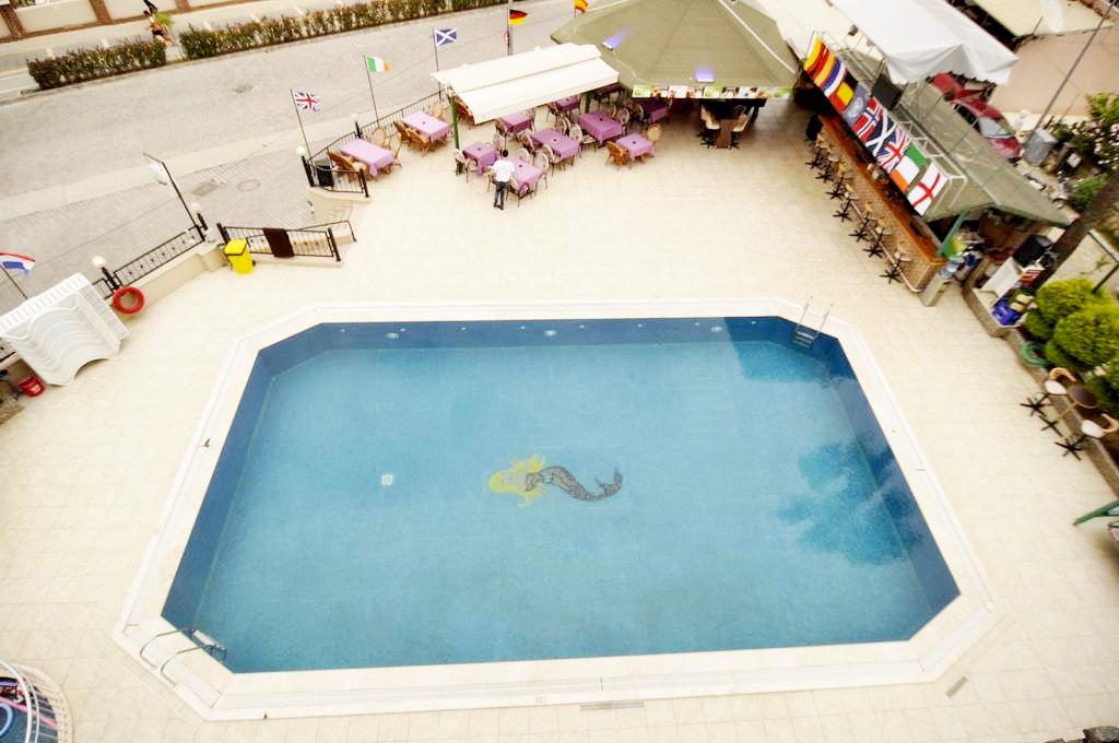 Club Dorado Hotel 3*