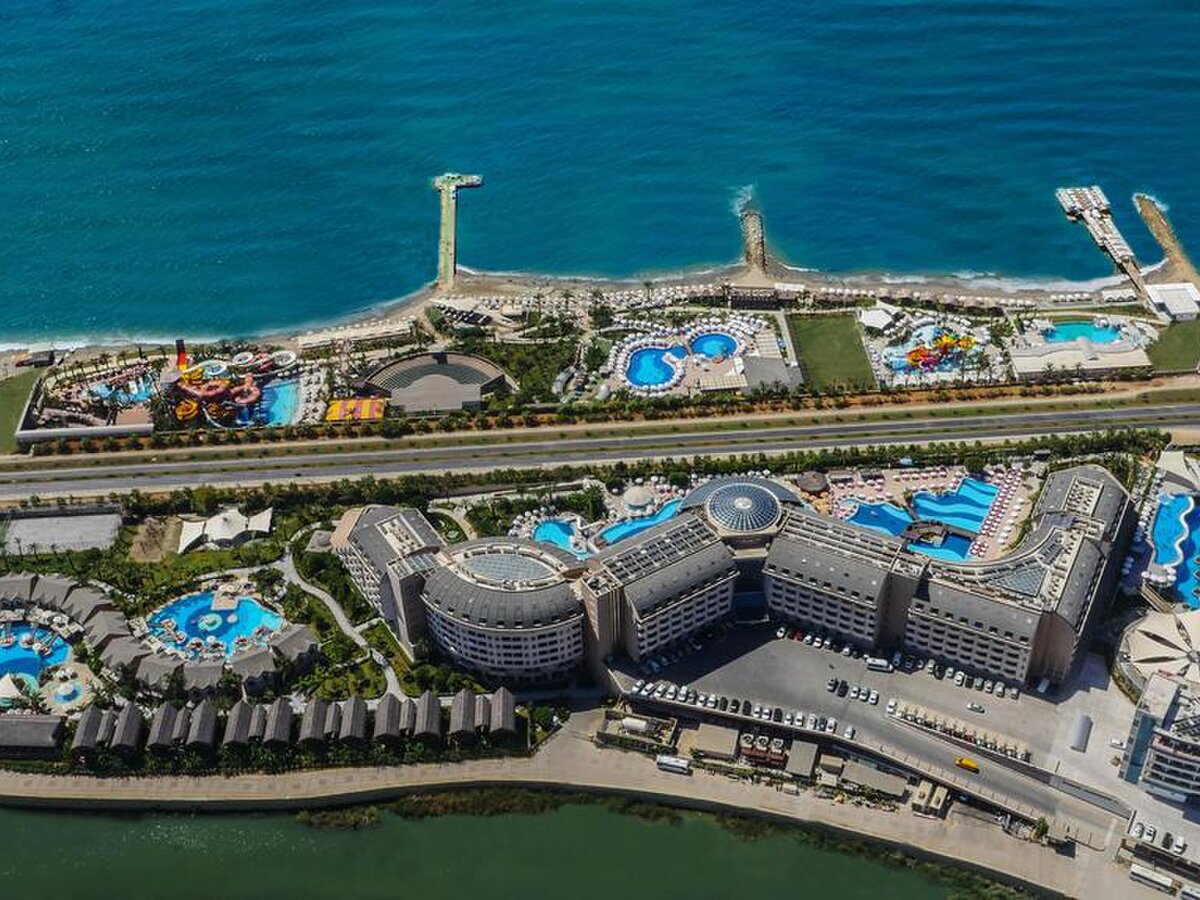 Long Beach Resort & Spa Deluxe