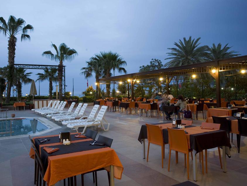 Fame Residence Park 4*