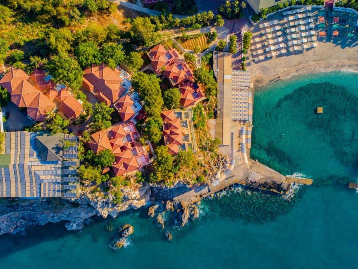 Senza Garden Holiday Club