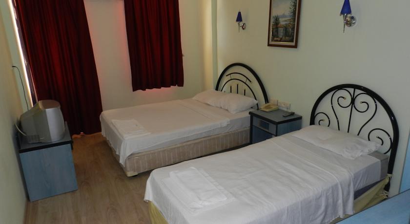 Best Holiday Hotel 3*
