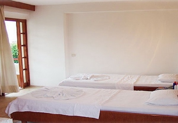 May Room Hotel 3*