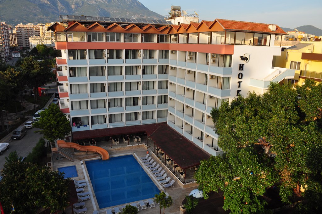 Iso And Asi Hotel 4*