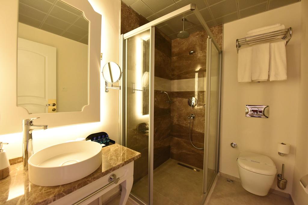 Montebello Deluxe 3*