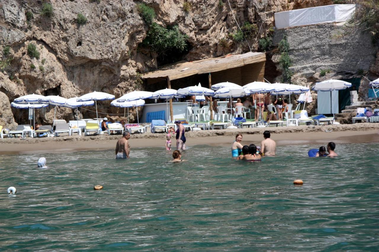 Lara Hotel 3*