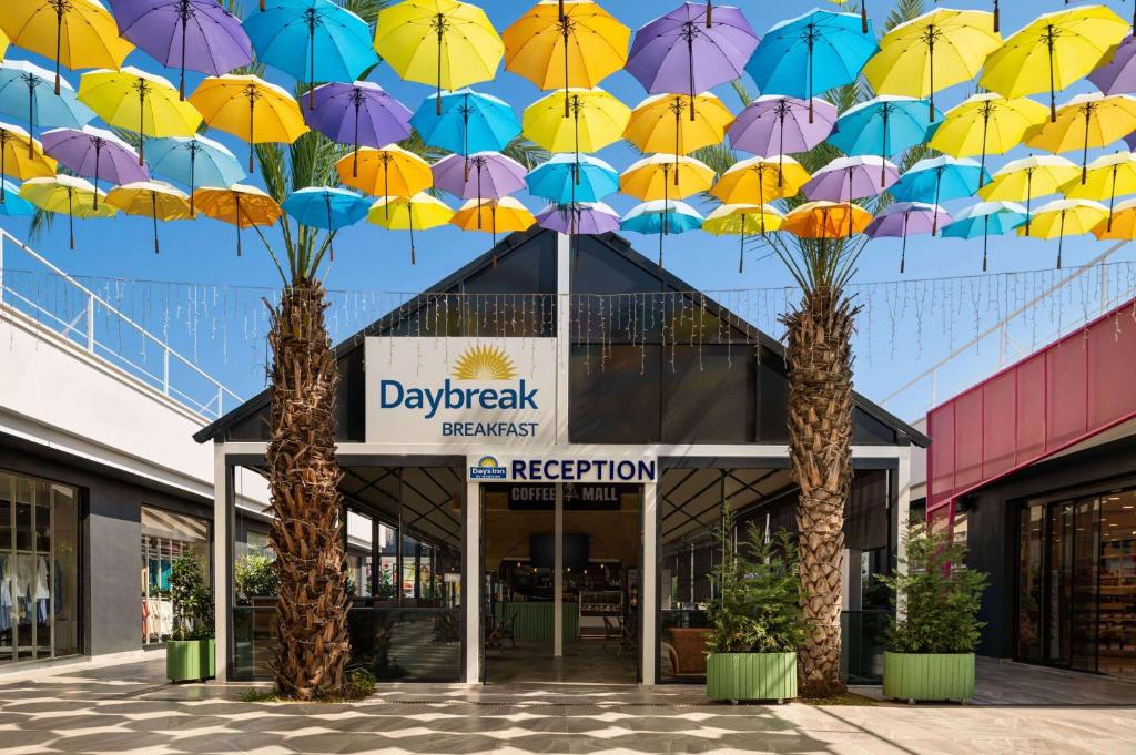 Days Inn by Wyndham Alanya 4*, фото 16