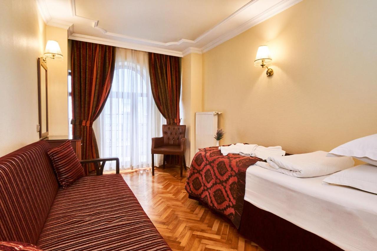 Ria Suites Boutique Hotel 4*