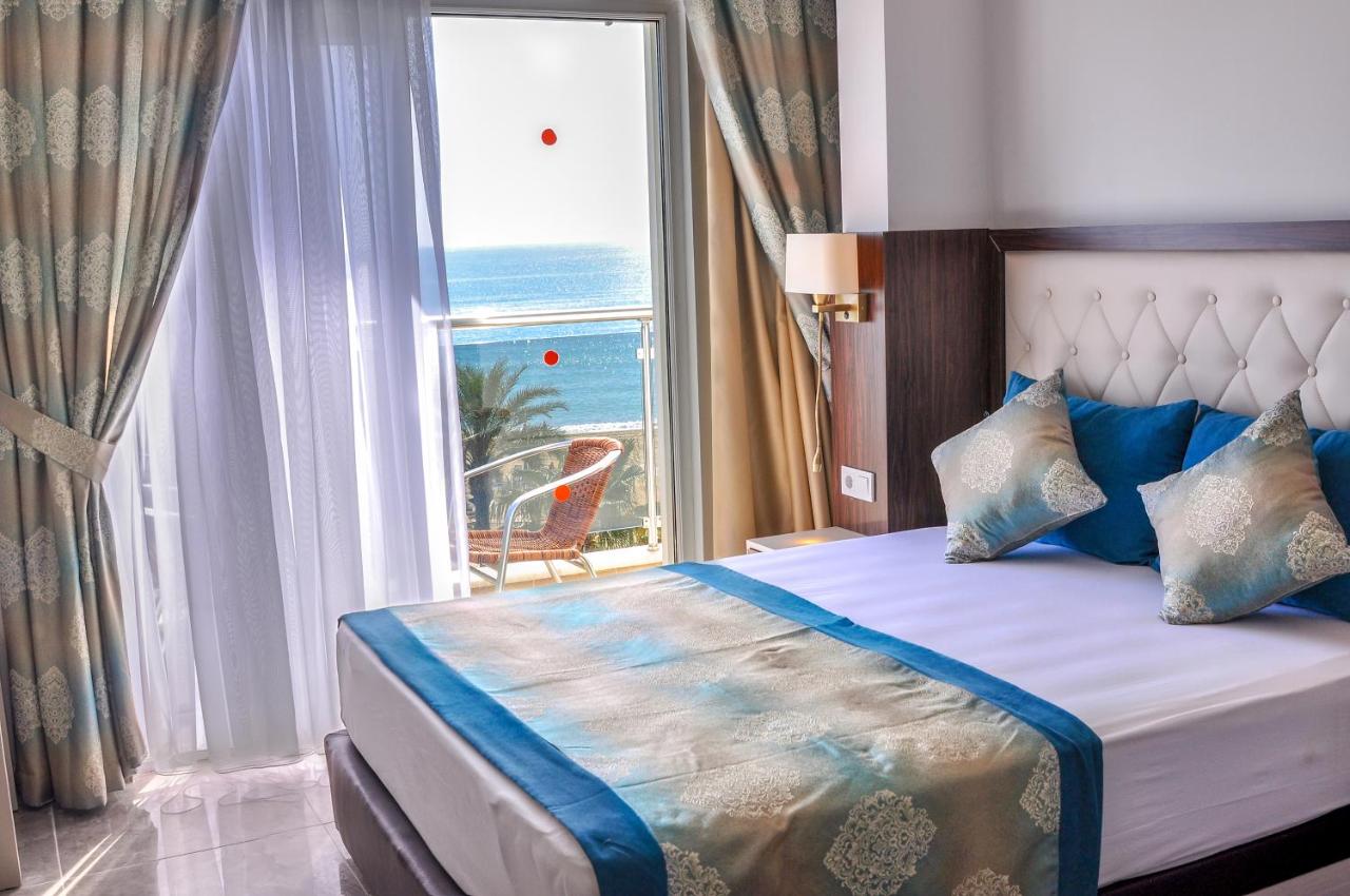 NOVIS HOTEL CLEOPATRA 3*