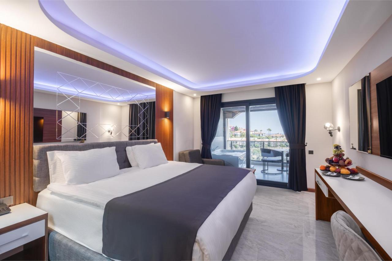 Club Robin Hood Hotel 4*