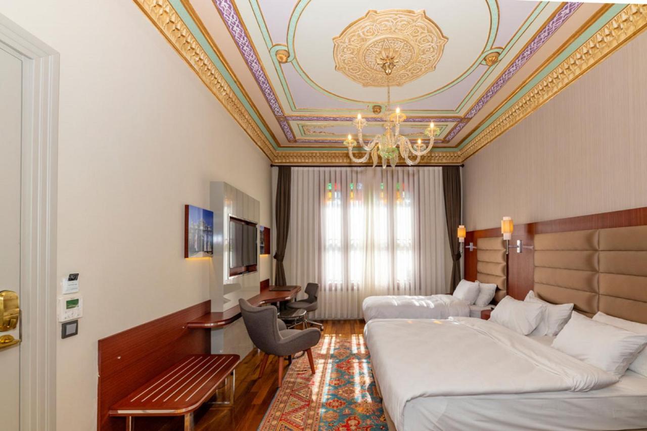 Blue Gilroy Hotel 3*