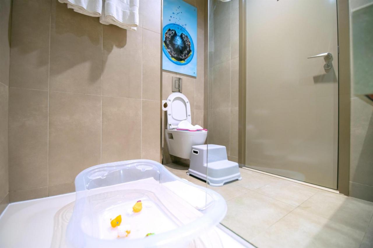 Hilton Garden Inn Istanbul Airport, фото 13