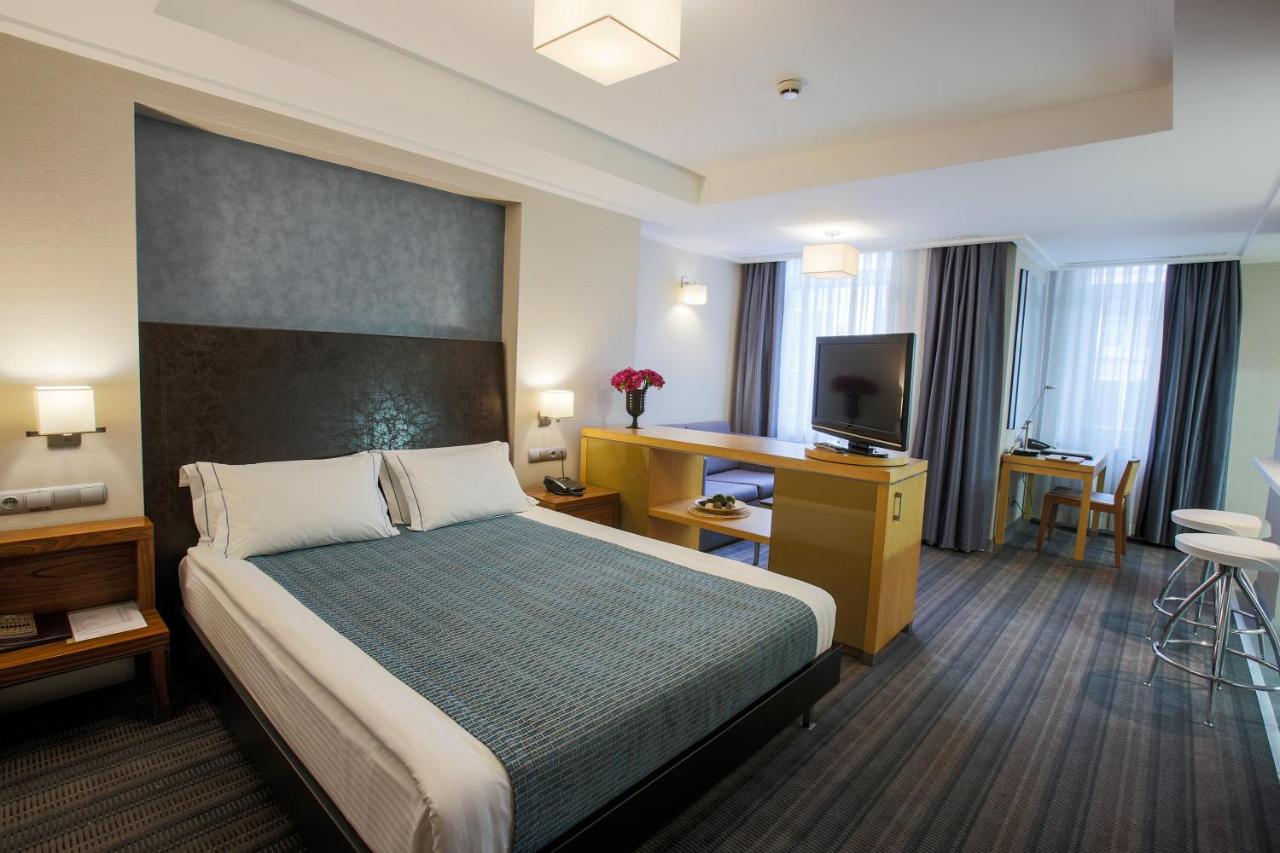 Housez Suites and Apartments - Special Class