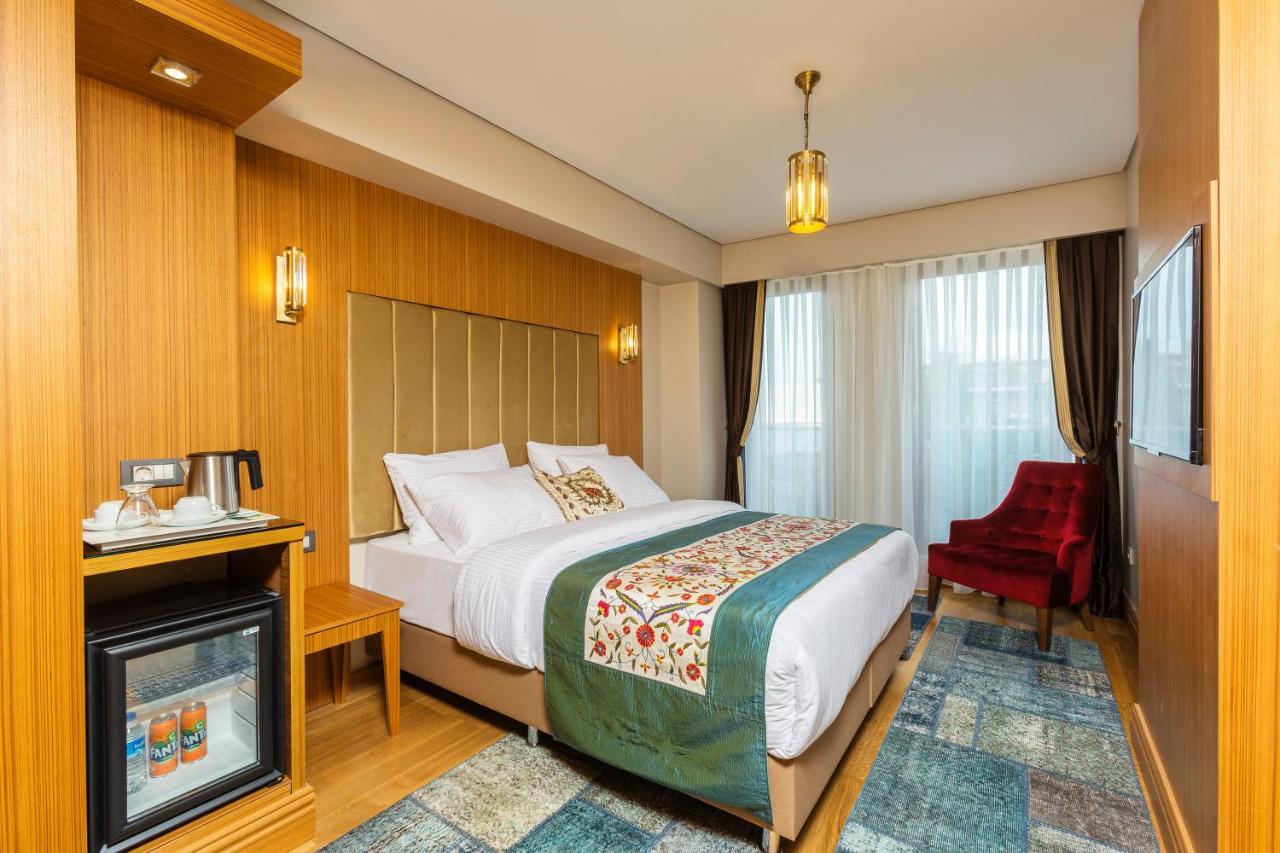 Obelisk Hotel & Suites