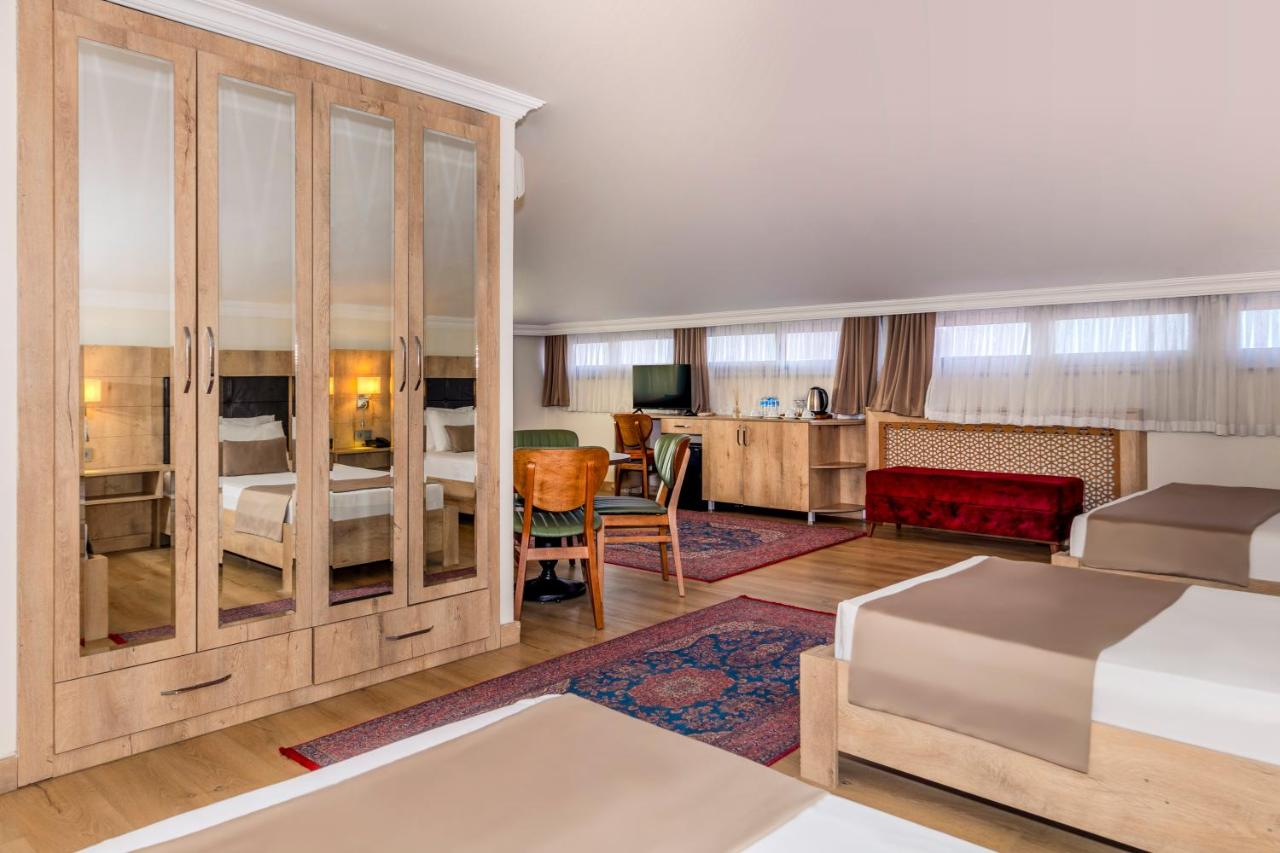 Porta Romanos Hotel 4*