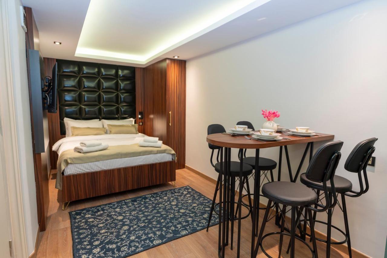 The Royal Luxury Hotel