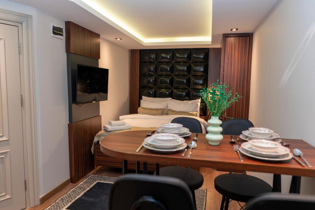 The Royal Luxury Hotel, фото 11