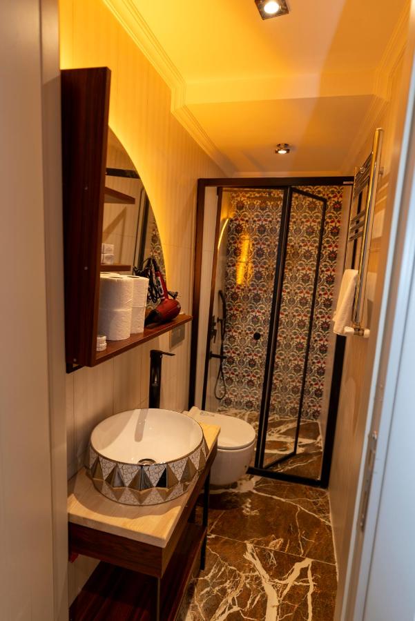 The Royal Luxury Hotel, фото 12