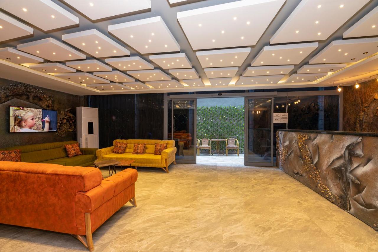 White Palace Hotel, фото 4