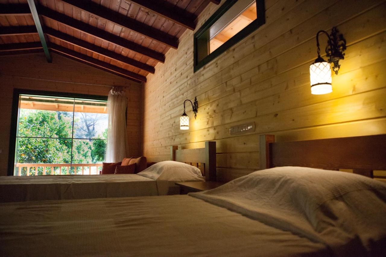Bedrock Cave Hotel - Adults Only