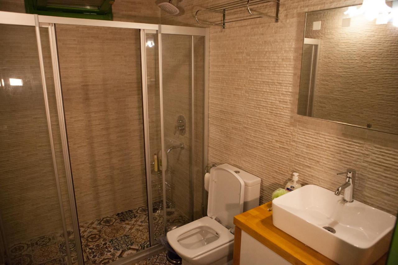 Bedrock Cave Hotel - Adults Only, фото 2