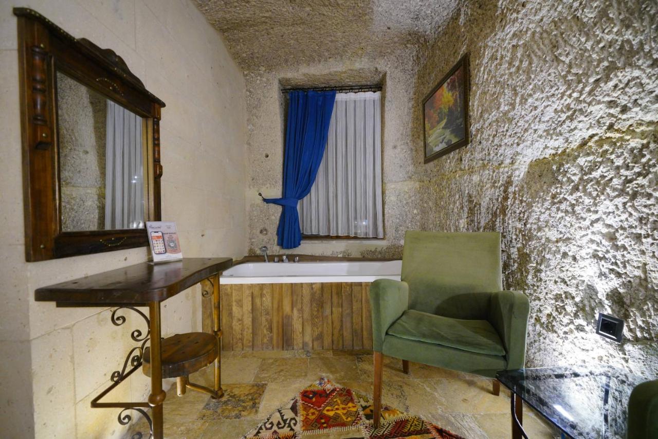 Emily's Cave Hotel, фото 2