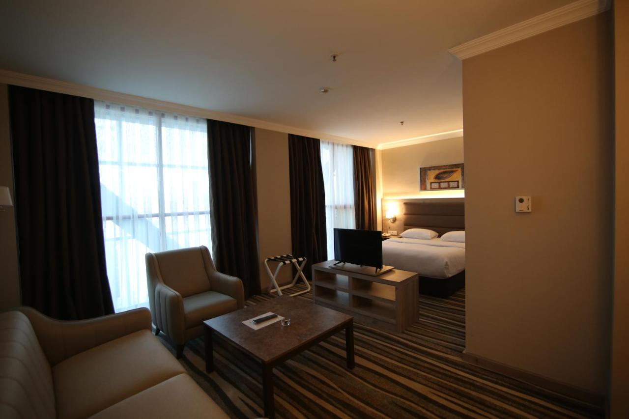 Hotel Excellence Inn, фото 12