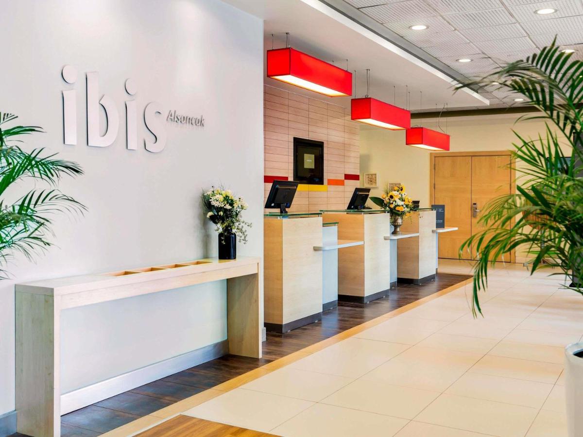 ibis Izmir Alsancak 3*, фото 9