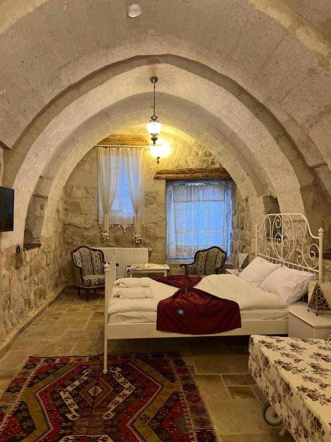 Jacob's Cave Suites