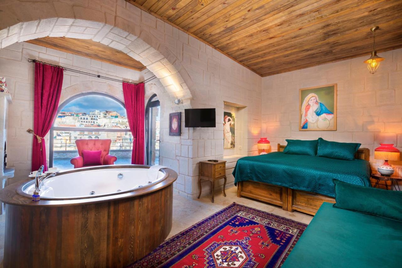 Megaron Cave Hotel, фото 11