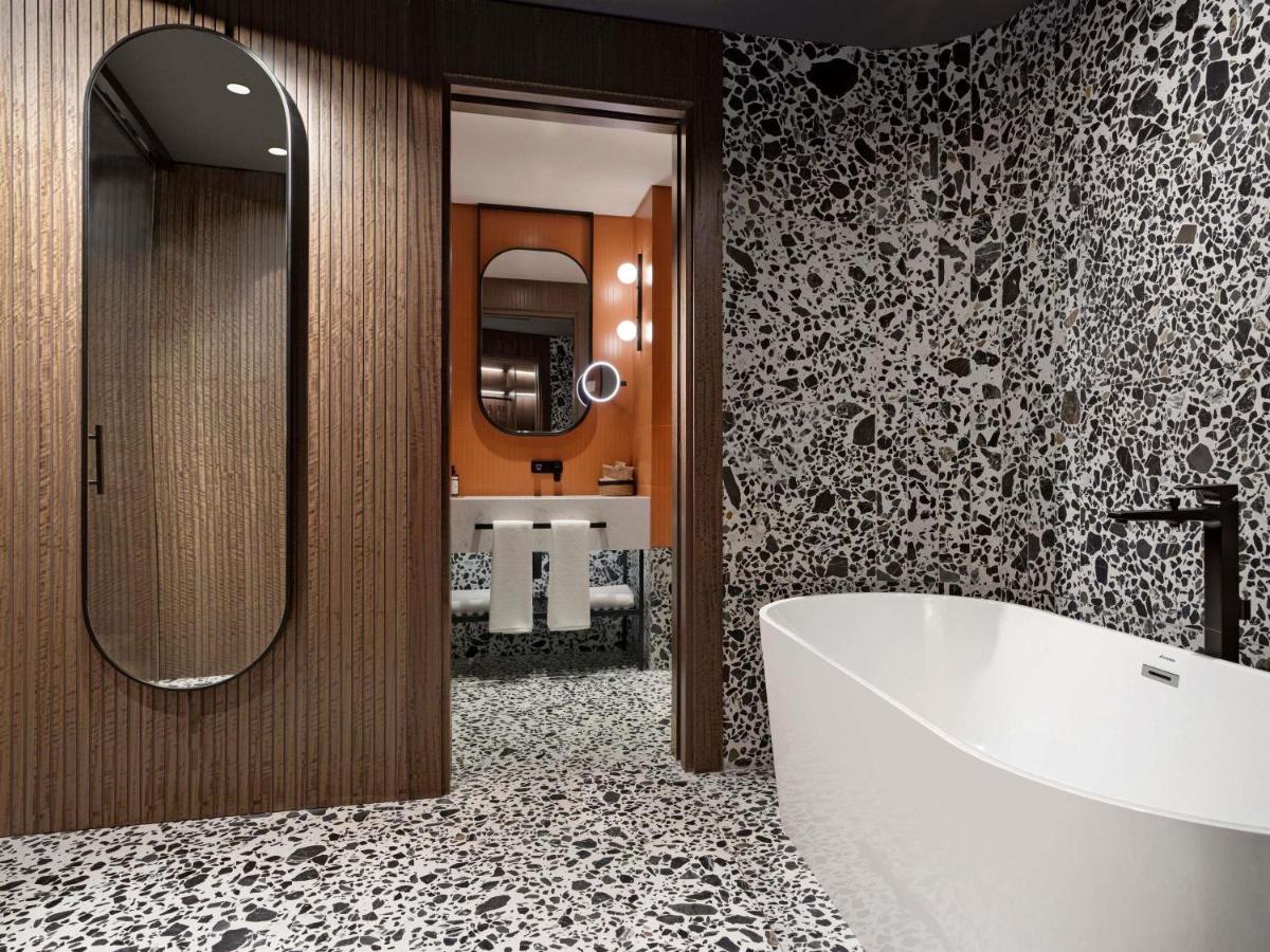 Movenpick Hotel Istanbul Marmara Sea, фото 13