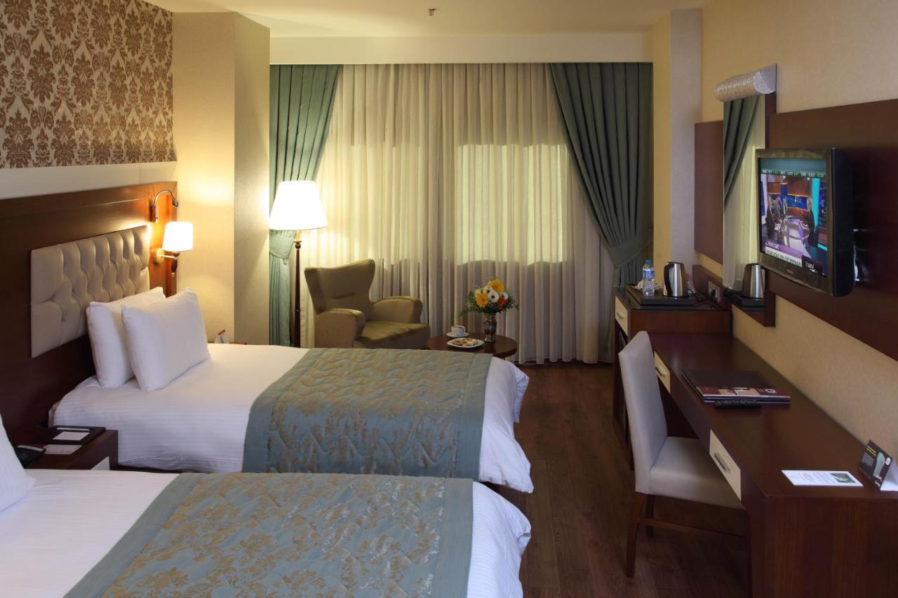 Naz City Hotel 4*