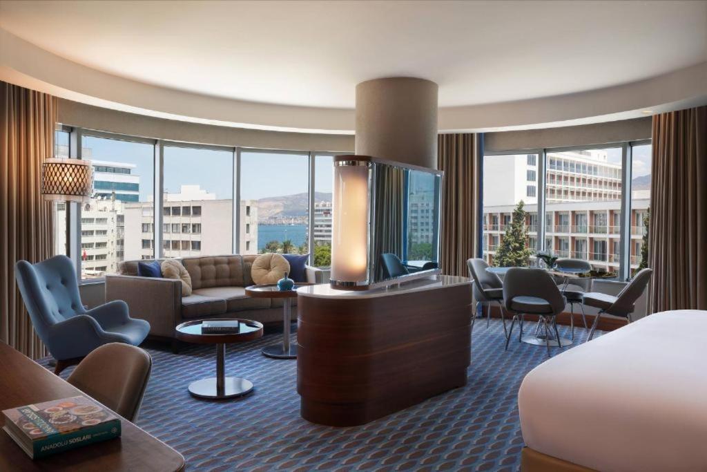 Renaissance Izmir Hotel 5*, фото 4