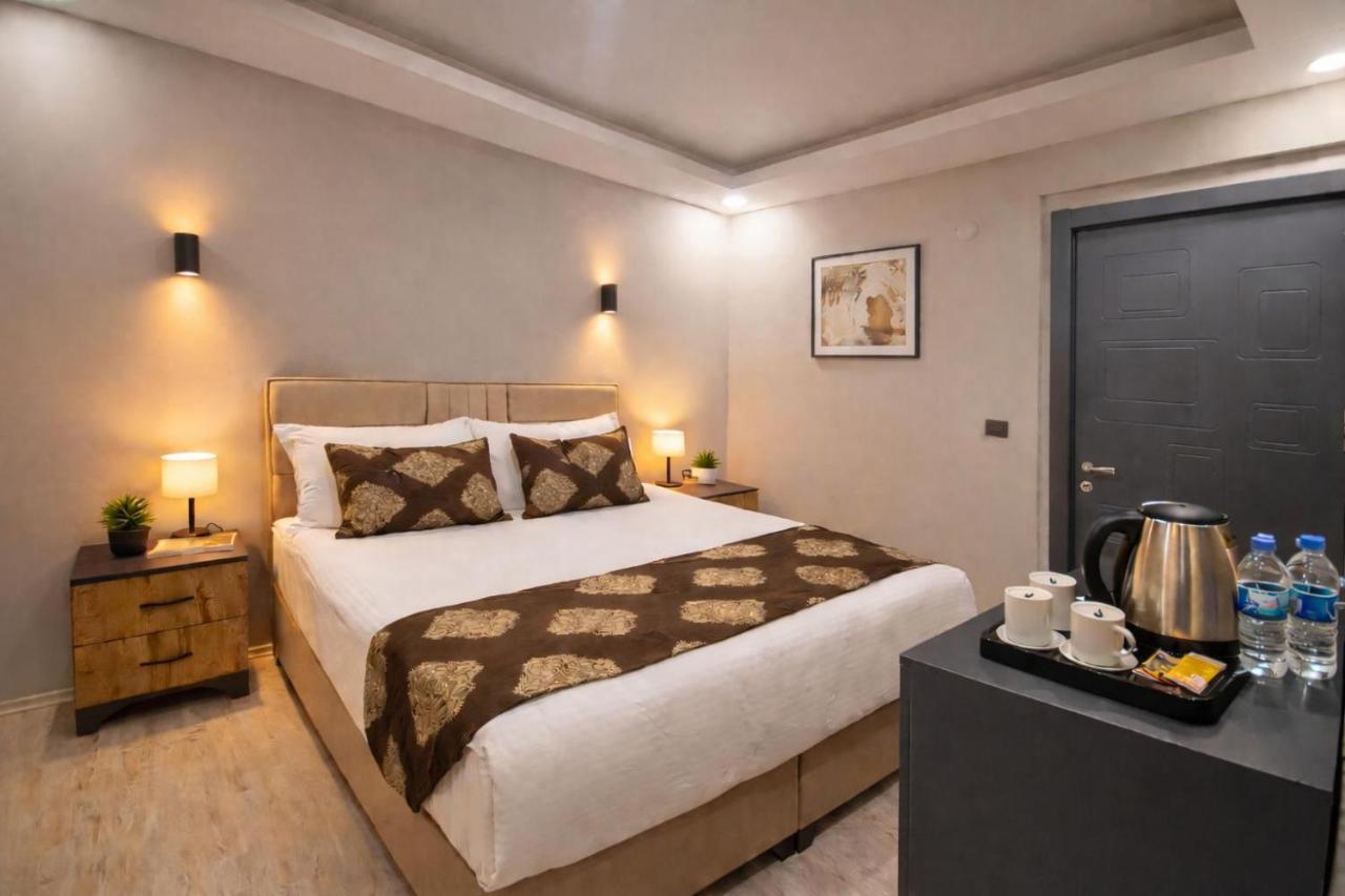 Whitestone Hotel