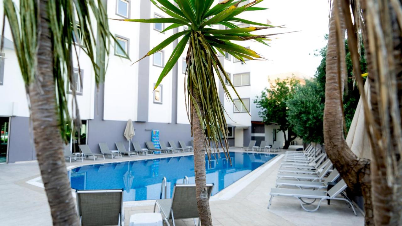 Mert Seaside Hotel 3*