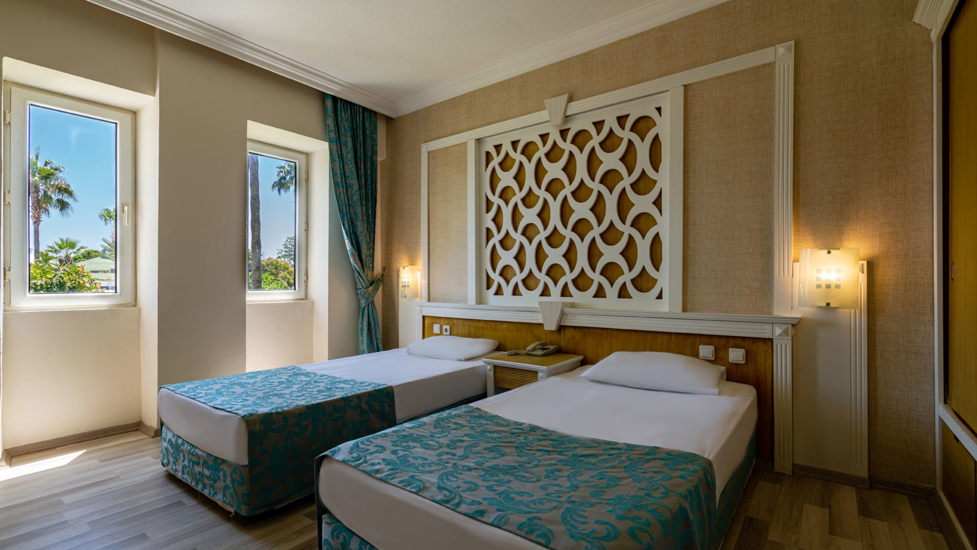 The Garden Beach 5*