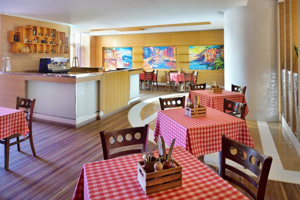 Delta Hotels by Marriott, Jumeirah Beach 4*, фото 6