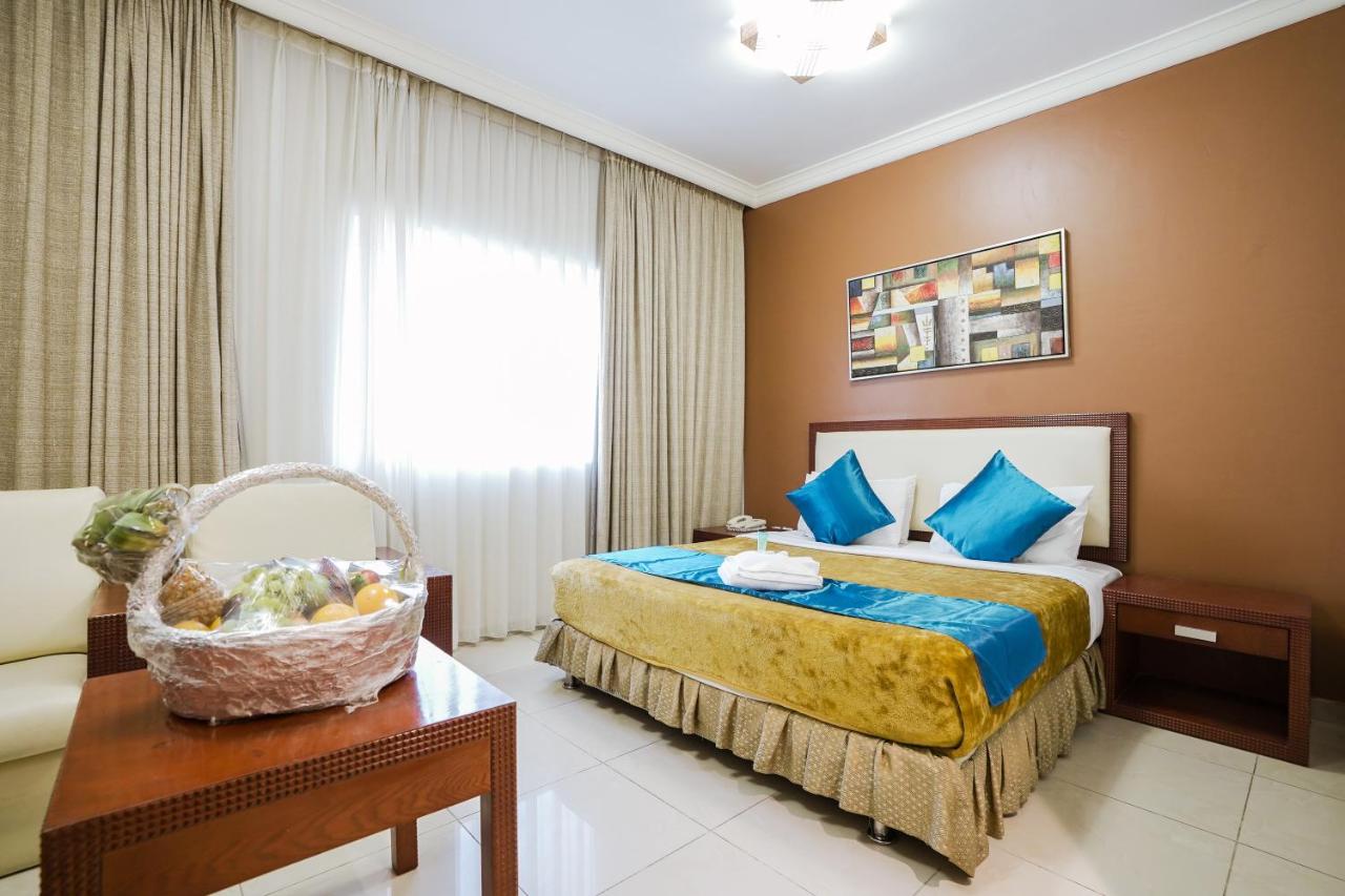 Crystal Plaza 2*
