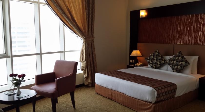 Aryana Hotel 4*