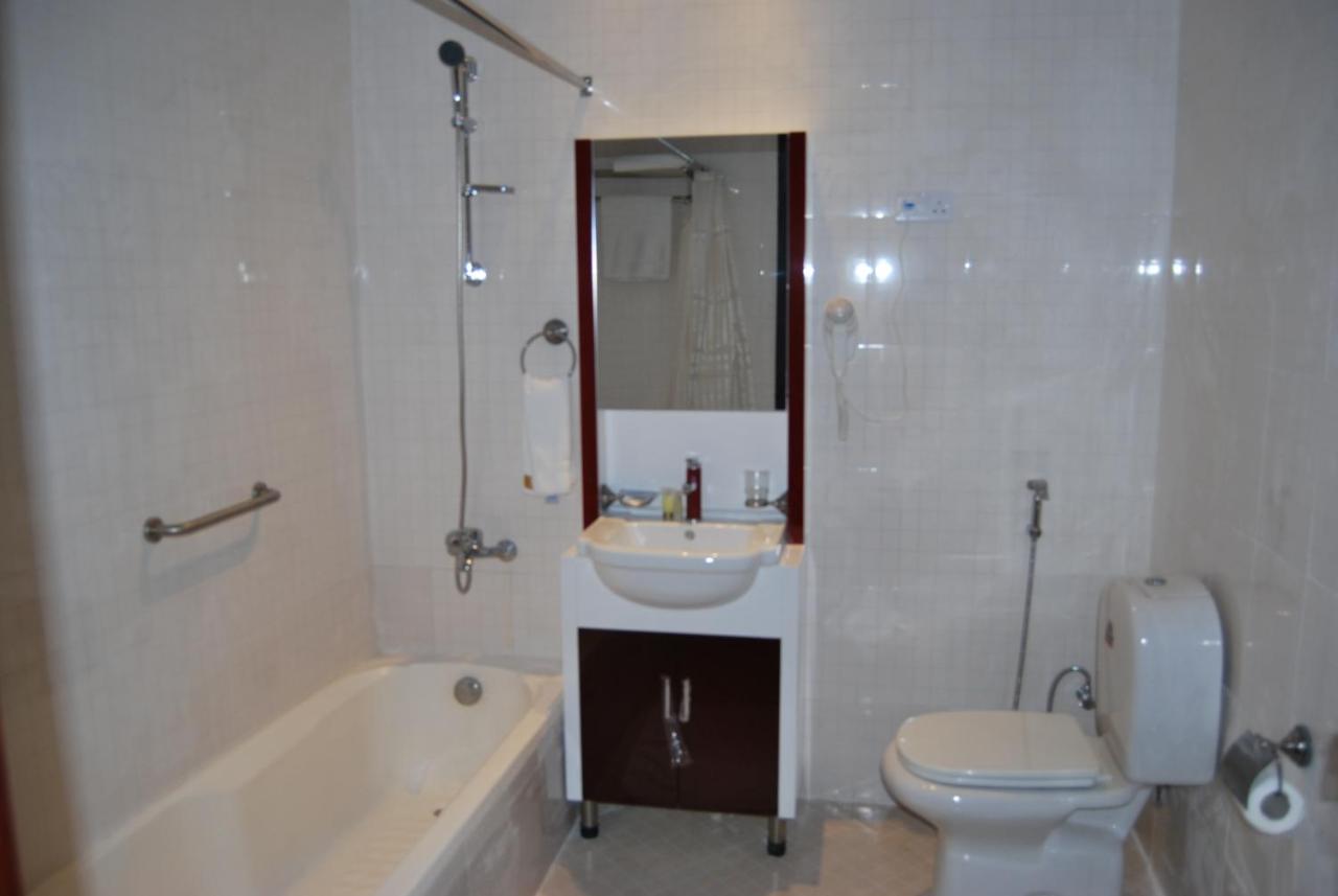 Sharjah International Airport Hotel 2*, фото 2