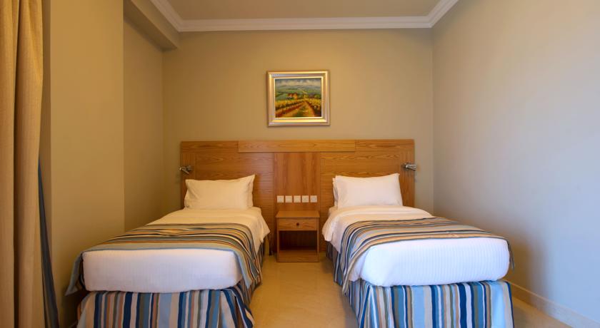 Al Hamra Palace Beach Resort 5*, фото 1
