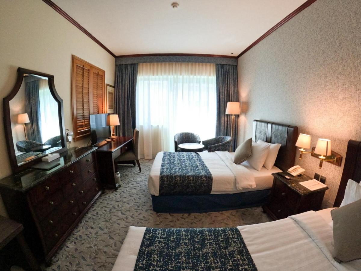 Knight Armour Hotel 3*