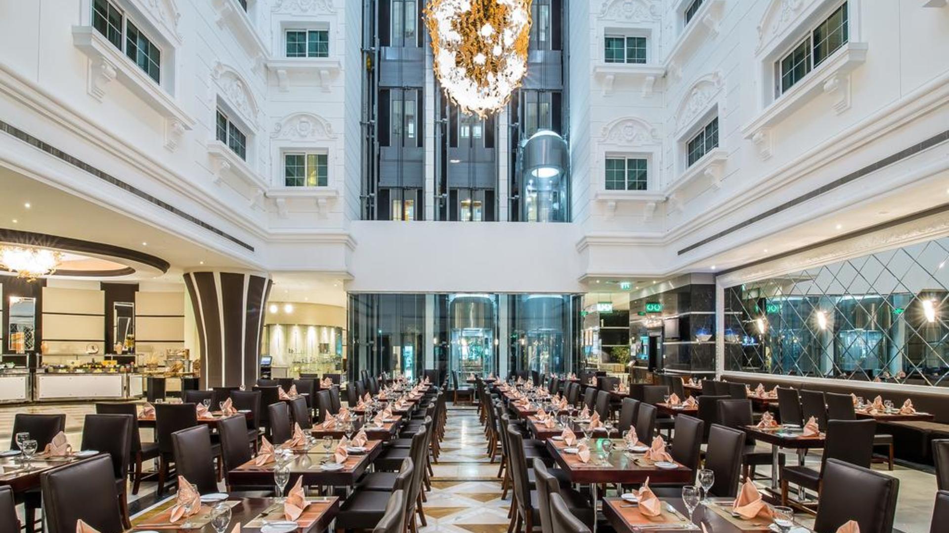 Holiday Inn Bur Dubai - Embassy District 4*, фото 16