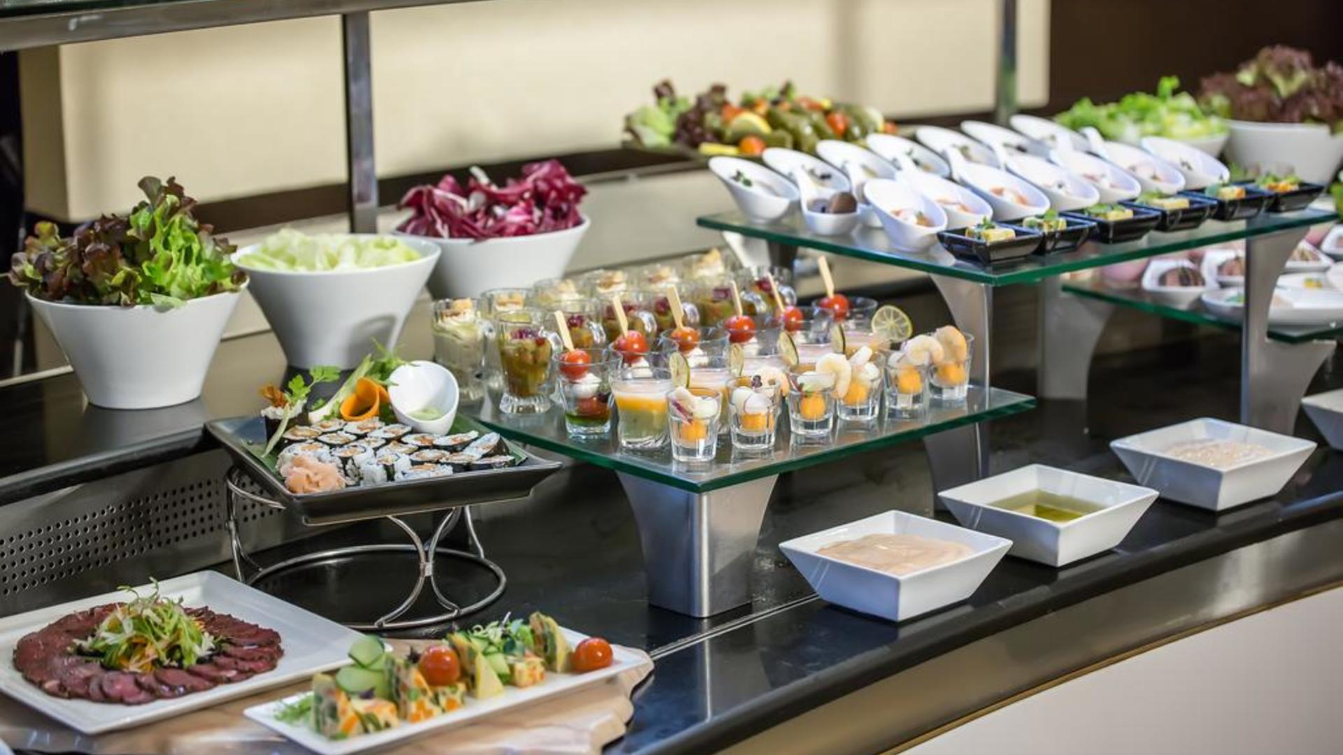Holiday Inn Bur Dubai - Embassy District 4*, фото 15