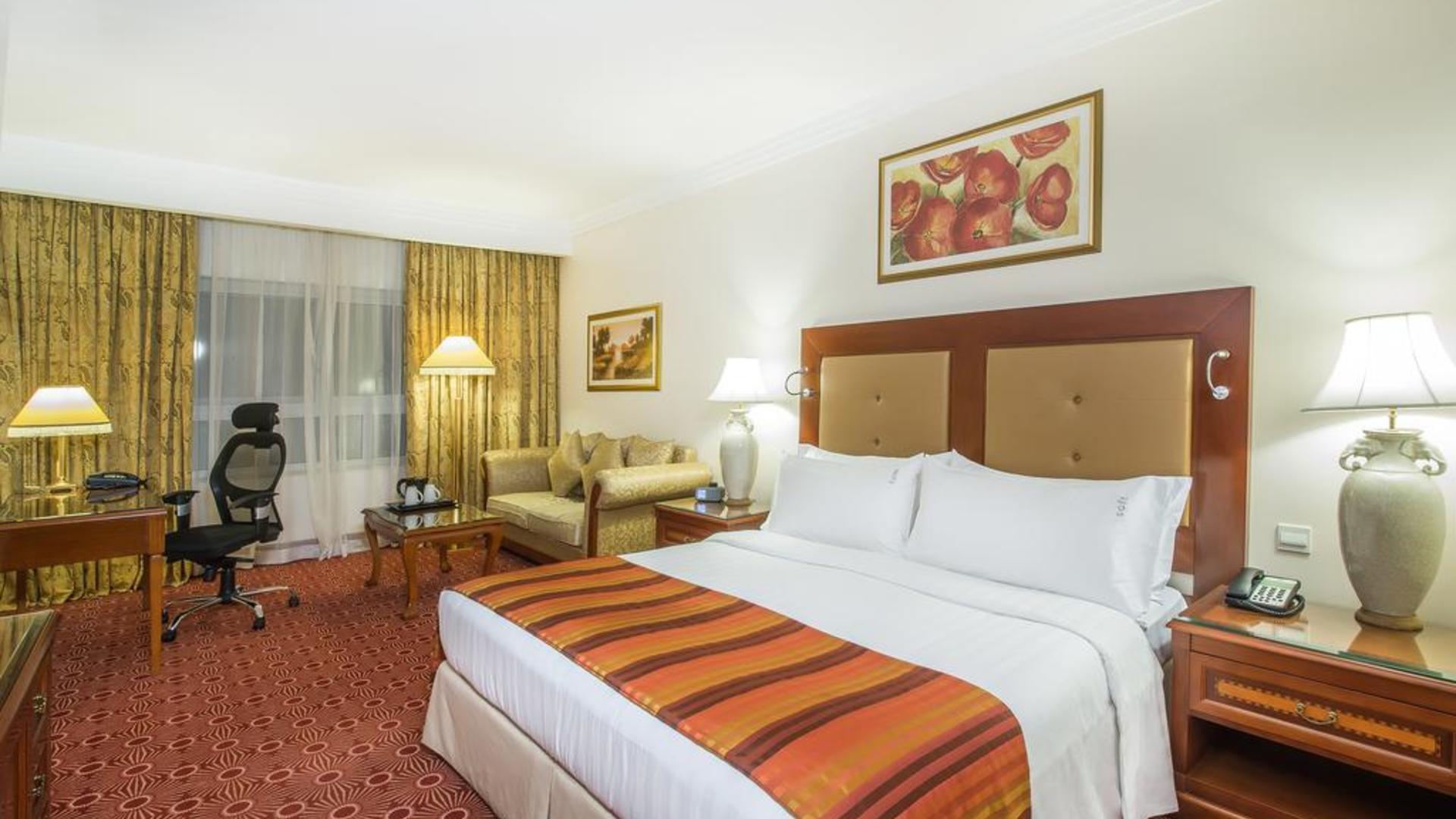 Holiday Inn Bur Dubai - Embassy District 4*, фото 13